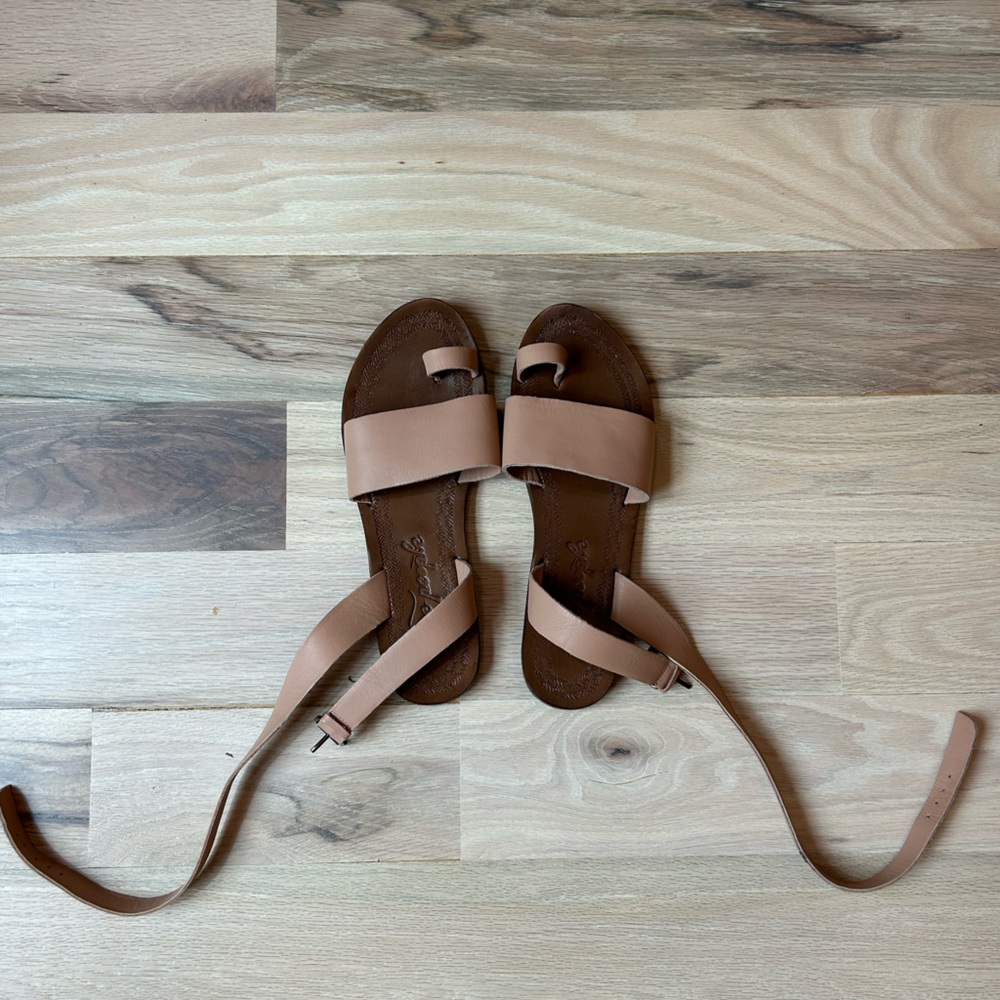 Free People Torrence Flat Sandal In Leather - Picture 6 of 6